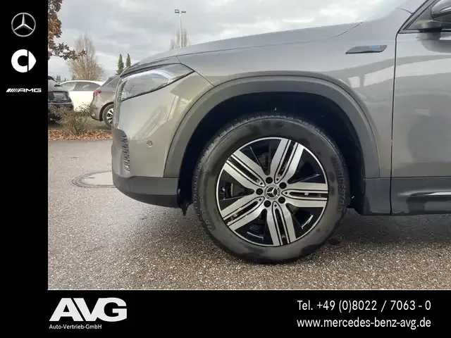 Mercedes-Benz EQB 300