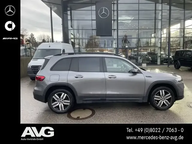 Mercedes-Benz EQB 300