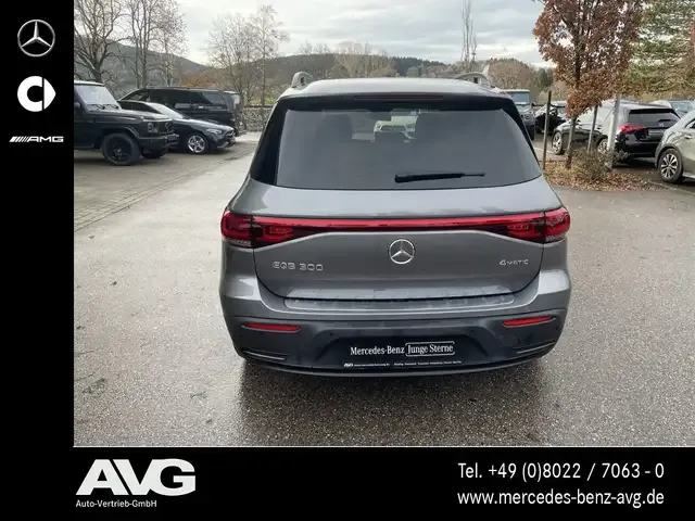 Mercedes-Benz EQB 300