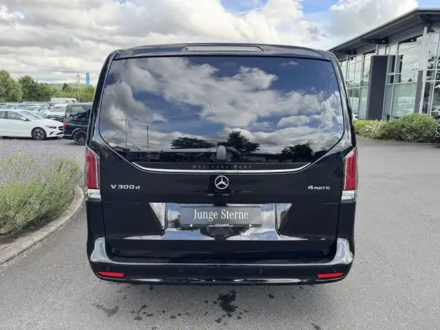 Mercedes-Benz V 300