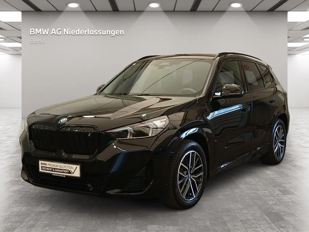 BMW iX1