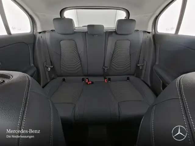 Mercedes-Benz A 220