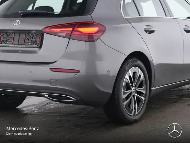 Mercedes-Benz A 220