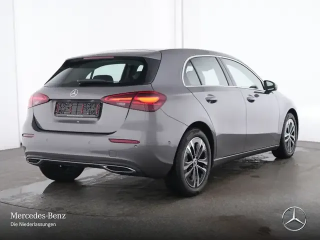 Mercedes-Benz A 220