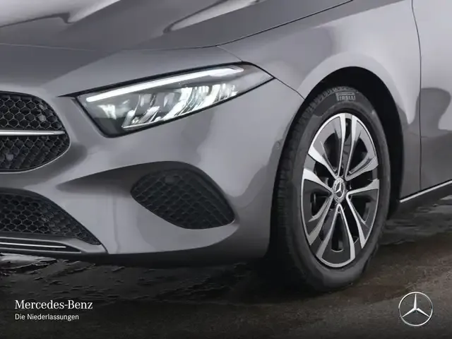 Mercedes-Benz A 220