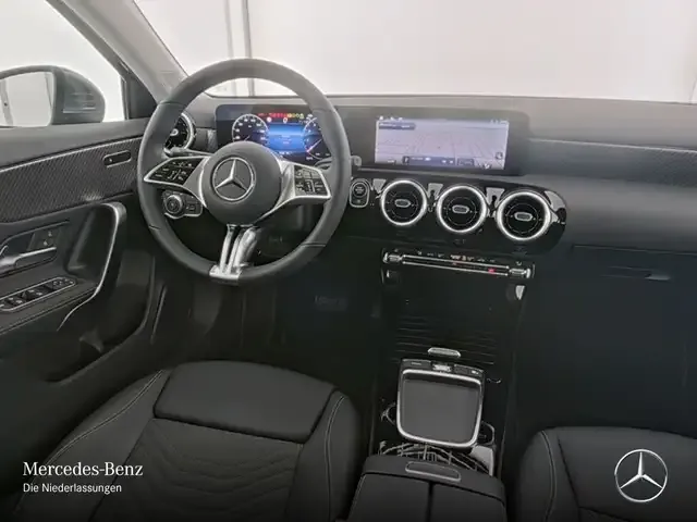 Mercedes-Benz A 220