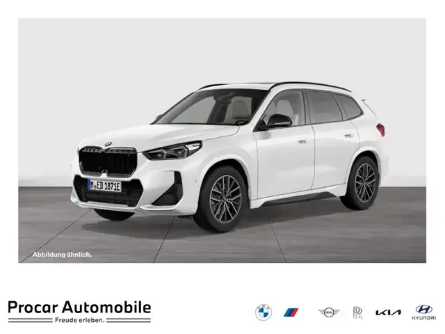 BMW iX1