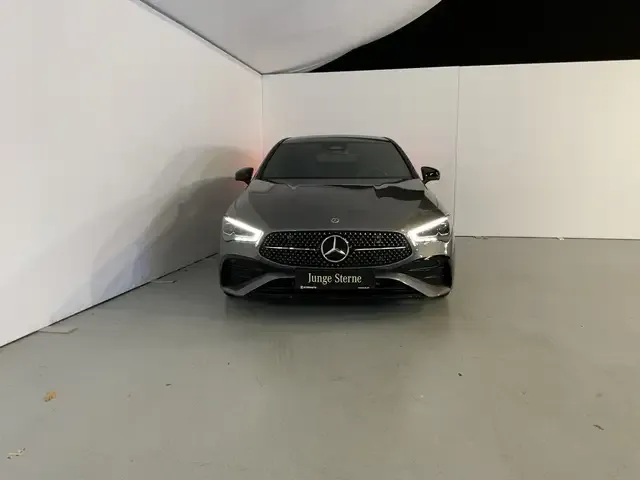 Mercedes-Benz CLA 180
