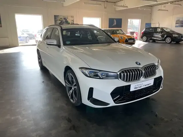 BMW 330