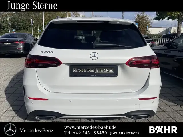Mercedes-Benz B 200