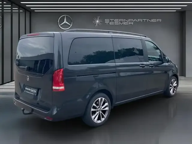 Mercedes-Benz V 250