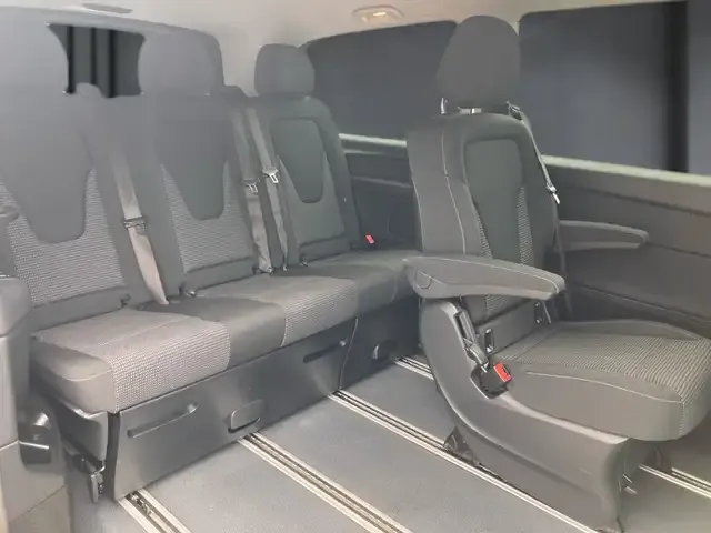 Mercedes-Benz V 250