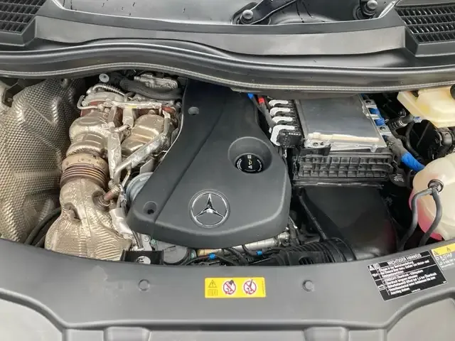 Mercedes-Benz V 250