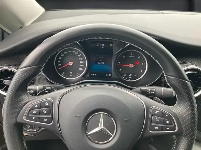 Mercedes-Benz V 250