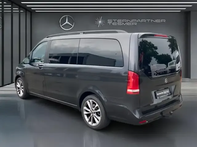 Mercedes-Benz V 250