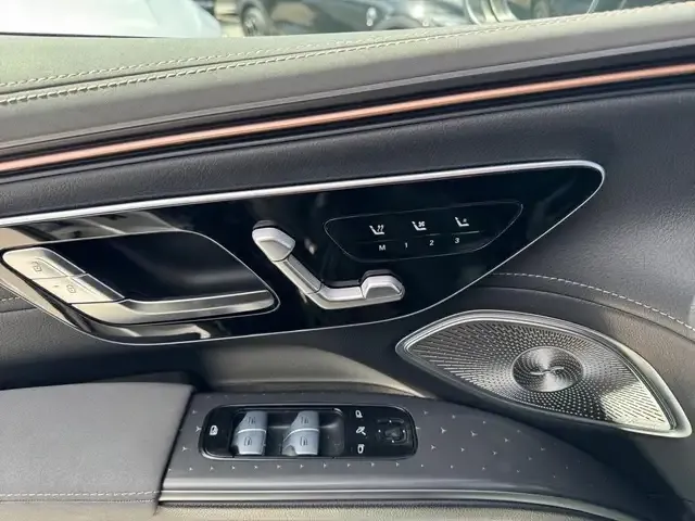 Mercedes-Benz EQS SUV