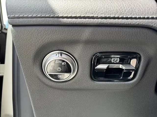 Mercedes-Benz EQS SUV
