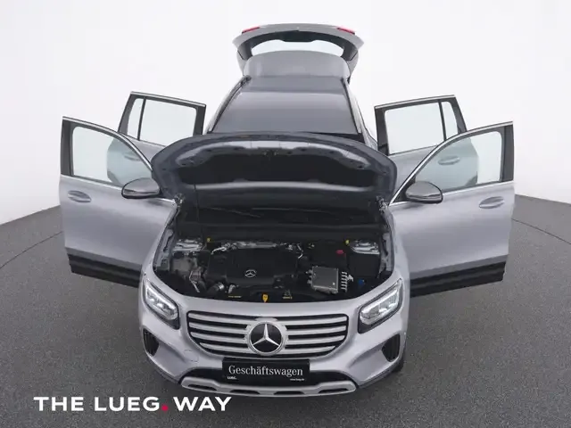 Mercedes-Benz GLB 180