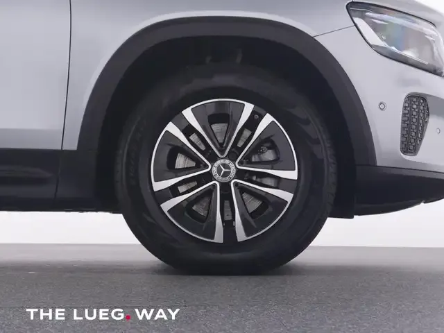 Mercedes-Benz GLB 180