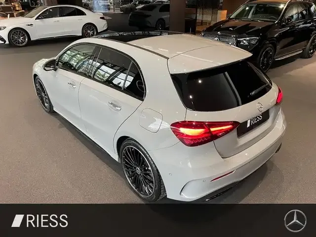 Mercedes-Benz A 200