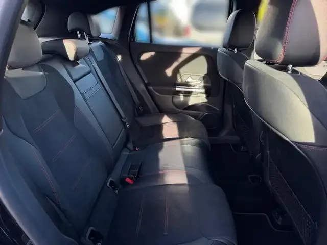 Mercedes-Benz EQA 300