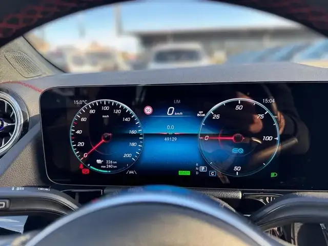 Mercedes-Benz EQA 300