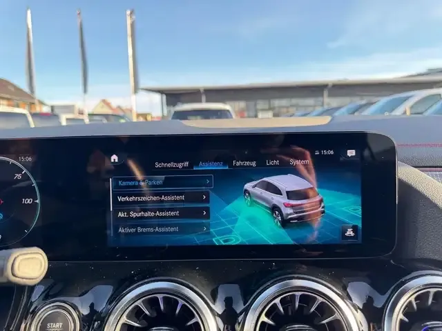 Mercedes-Benz EQA 300