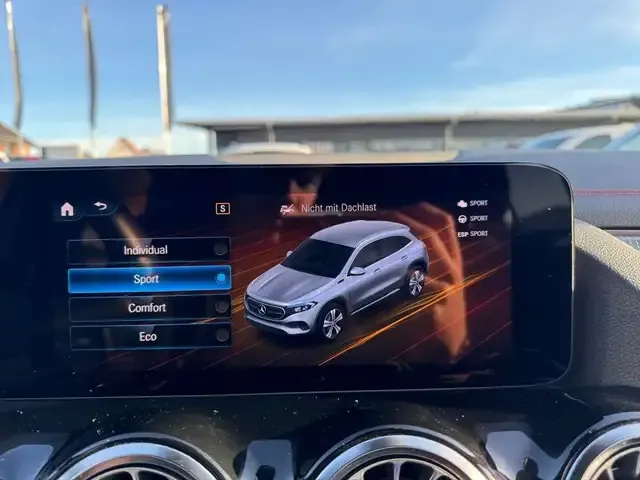 Mercedes-Benz EQA 300