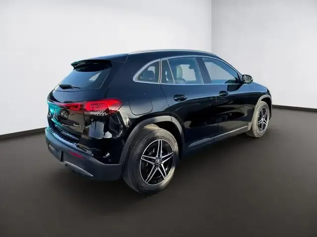 Mercedes-Benz EQA 300