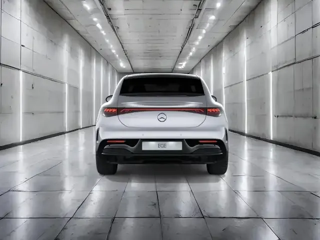 Mercedes-Benz EQE 300