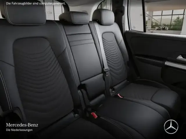Mercedes-Benz GLB 220