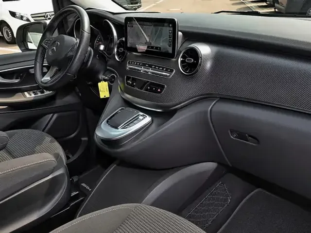 Mercedes-Benz V 250