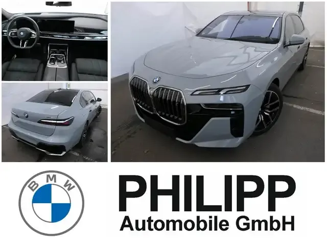 BMW i7