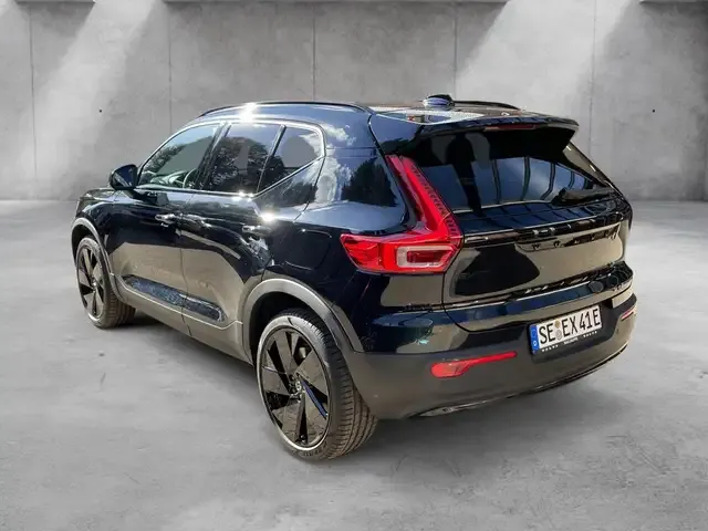 Volvo EX40