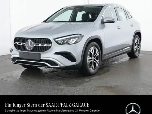 Mercedes-Benz GLA 180