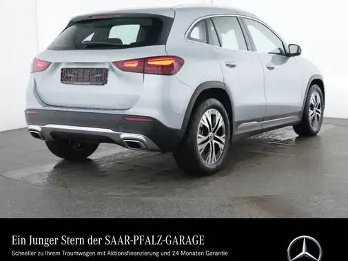 Mercedes-Benz GLA 180