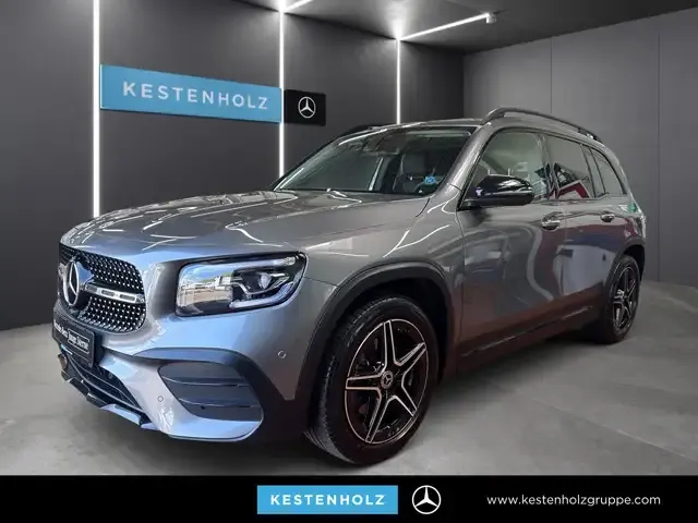 Mercedes-Benz GLB 220