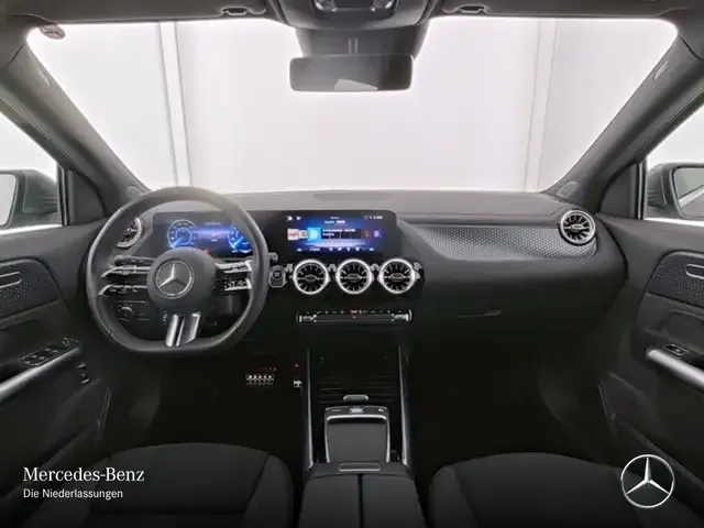 Mercedes-Benz EQA 300