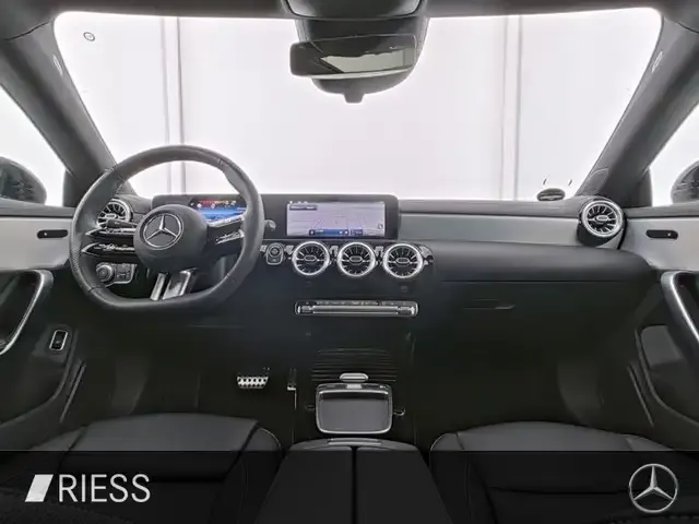 Mercedes-Benz CLA 220