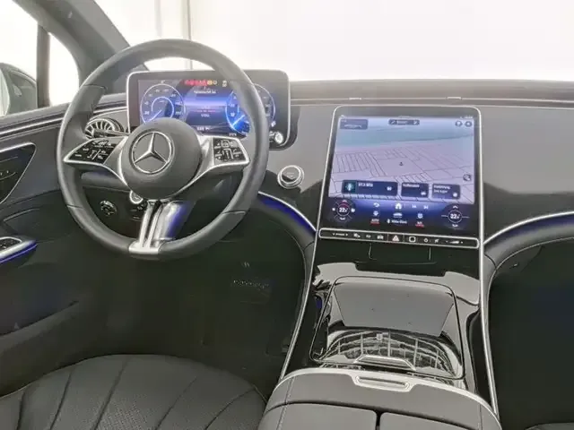 Mercedes-Benz EQE 300