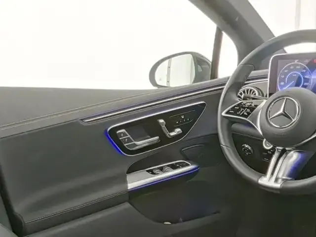 Mercedes-Benz EQE 300