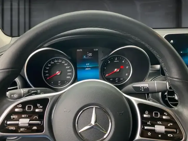 Mercedes-Benz GLC 220