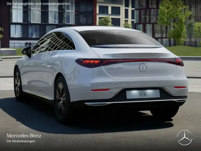 Mercedes-Benz EQE 300