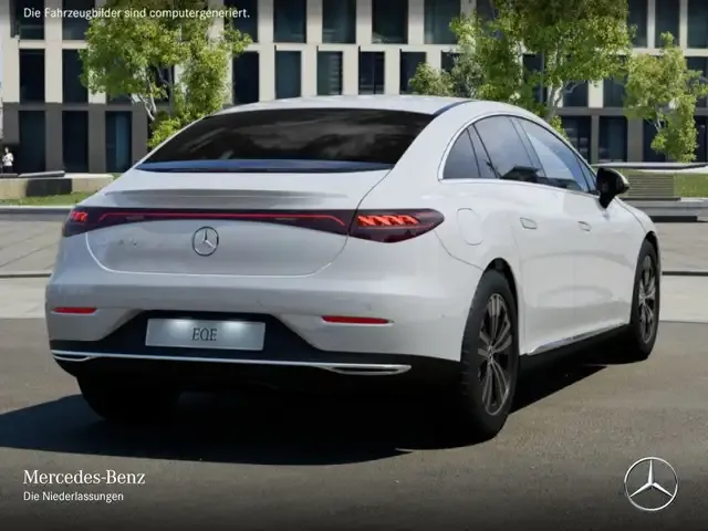 Mercedes-Benz EQE 300