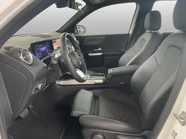 Mercedes-Benz EQB 300