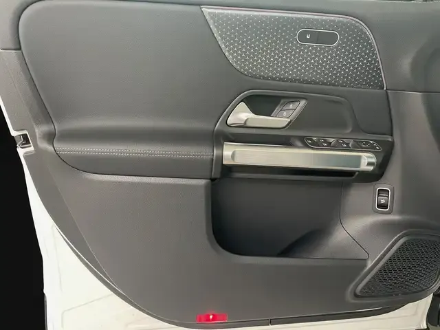 Mercedes-Benz EQB 300
