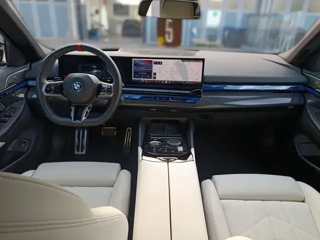 BMW i5
