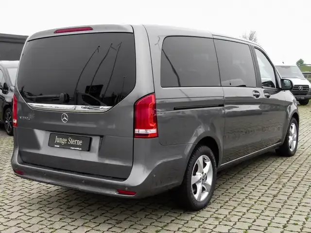 Mercedes-Benz V 250