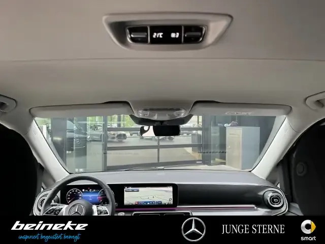 Mercedes-Benz V 220