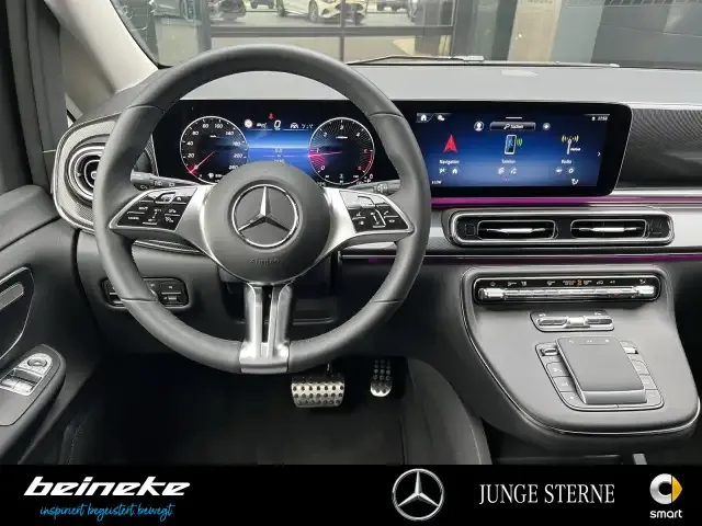 Mercedes-Benz V 220